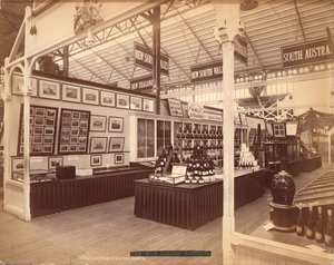 South Australian Exhibit, Main Building, Centennial International Exhibition, Philadelphia, 1876 (albumin print) af American Photographer